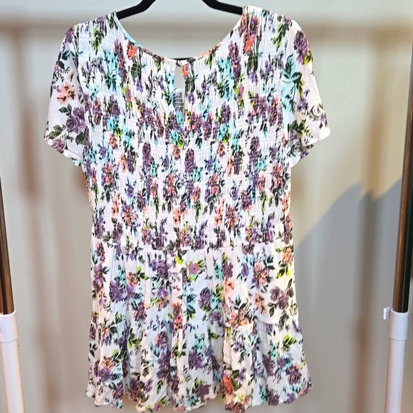 Torrid Size 1 Floral Babydoll Crinkle Gauze top - Picture 5 of 7